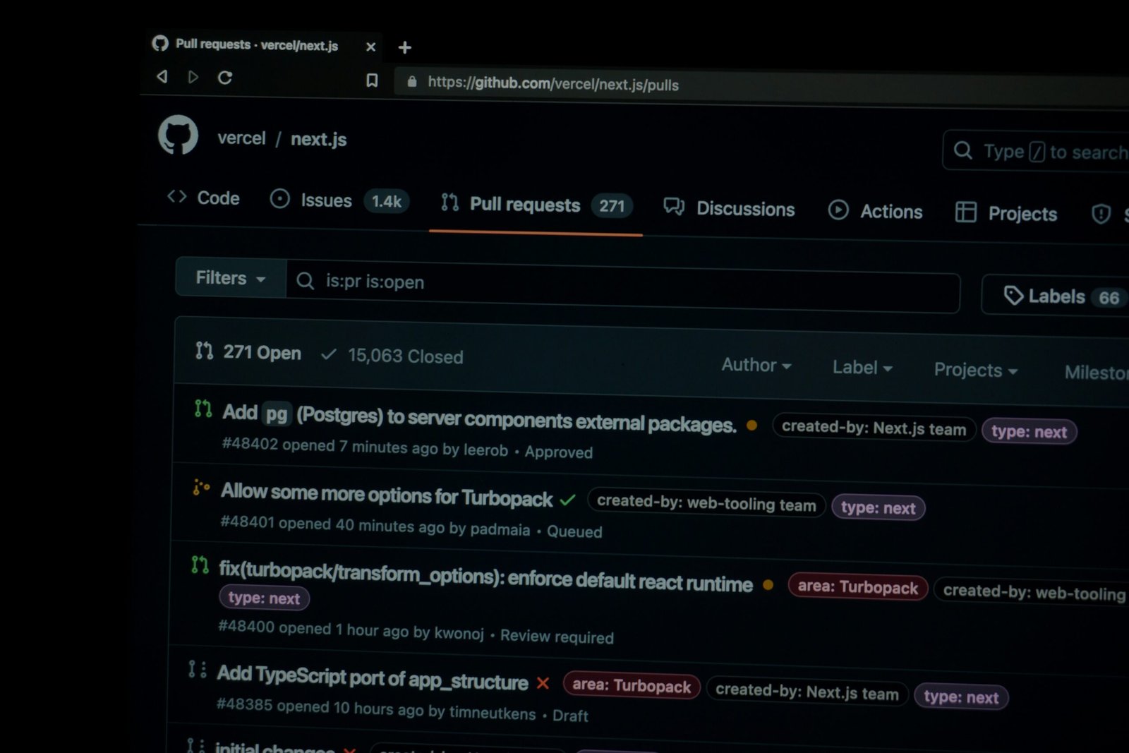 Node.js ou Next.js vs WordPress : Quelle technologie choisir pour un site rapide ?